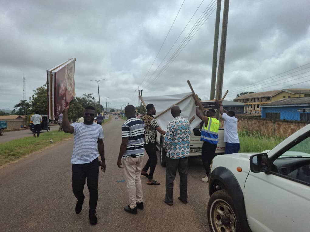 Taskforce Exercise on the Removal of Unauthorized Signposts from Road Pavements.